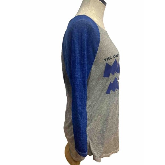 Disney Parks~WDW Mickey Mouse Baseball~T-Shirt~Size Large - Picture 3 of 5